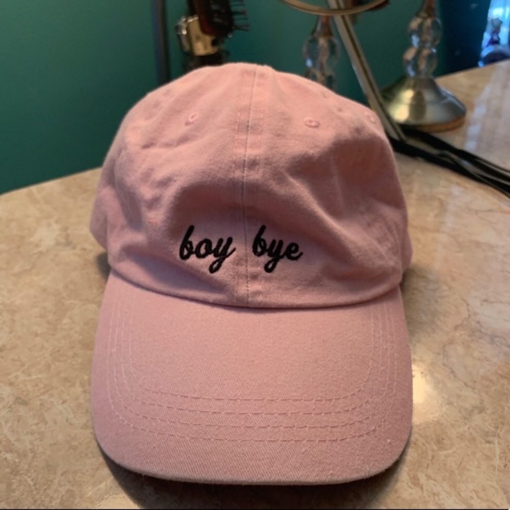 Statement Hat 💪 - Picture 2 of 5